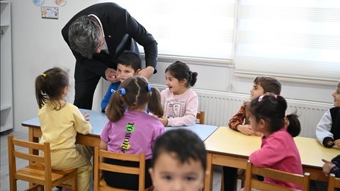 Kartepe Belediye Başkanı Mustafa Kocaman çocuklarla buluştu
