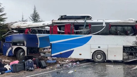 Eskişehir'de facia: Yolcu otobüsü kaza yaptı, onlarca yaralı var