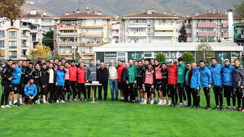 Ertuğrul Sağlam’a en güzel doğum günü hediyesi!