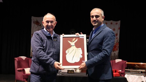 Çayırova'da Kitap Günleri son hızlı devam ediyor! Ahmet Şİmşirgil konuştu