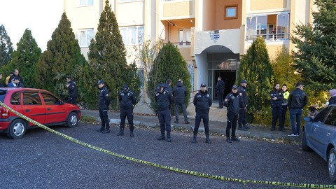 Dairede cesetleri bulunmuştu, cinayet olduğu ortaya çıktı