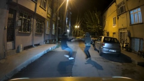 Burdur'da kız arkadaşının bindiği taksiciye bıçak çekti