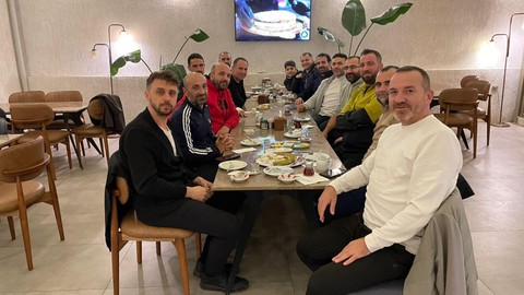 Başiskele Masterler ailesi tek yumruk!