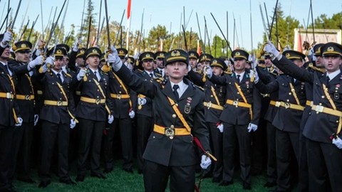 'Kılıçlı Yemin Krizi'nde son perde: Teğmenler için yüksek disiplin kurulu süreci başladı