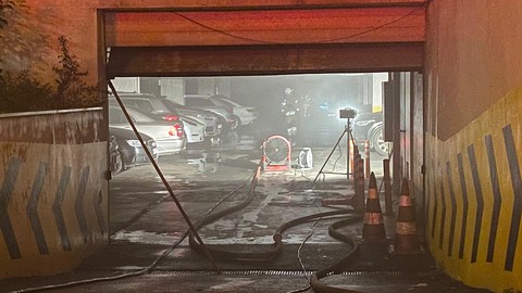 İstanbul'da elektrikli araç yangını: 14 katlı bina tahliye edildi!
