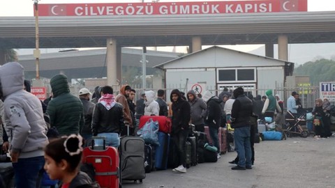 Esad rejiminin devrilmesiyle dönüyorlar!