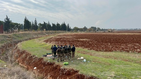 Hama'da muhalifler şükür namazı kıldı