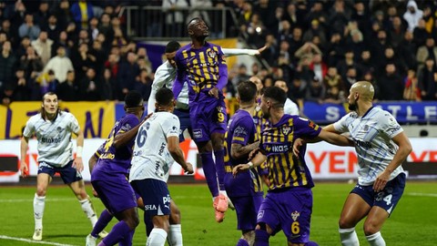 Allah Fenerbahçelilere Hz. EYÜP sabrı versin! 1-1