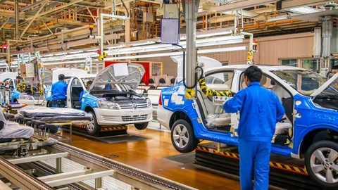 Almanya'nın otomotiv devi 35 bin kişiyi işten çıkartacak