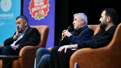 Uzman gazeteciler Suriye’nin Özgürlüğü ve Türkiye’nin Rolü’nü anlattı