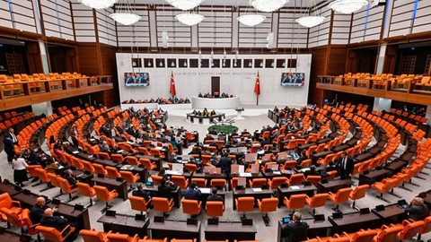 Devlet Memurları Kanununda değişiklik teklifi kabul edildi