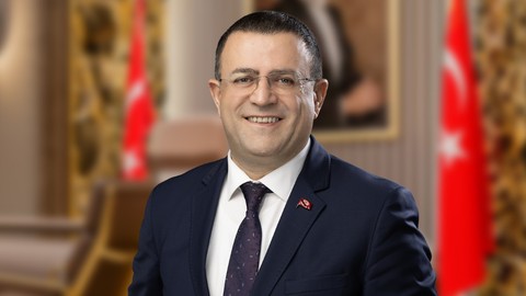 Derince Belediye Başkanı Sertif Gökçe’den yeni yıl mesajı