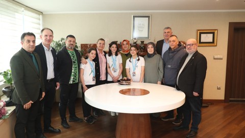 İzmit Belediyespor sporcularından büyük başarı: 7 altın 2 gümüş madalya