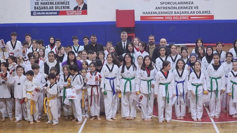 Gölcük Belediyespor'da 270 Taekwondo sporcusu kuşak atlama heyecanı yaşadı