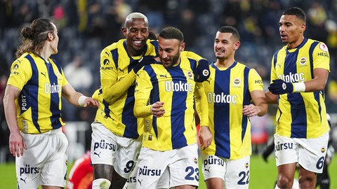 Fenerbahçe sahasında farka koştu: 5-0