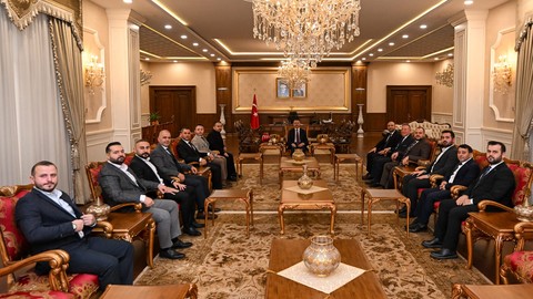 MÜSİAD Gebze Şubesi Başkanı Abdulkadir Anık, Kocaeli Valisi İlhami Aktaş'ı ziyaret etti