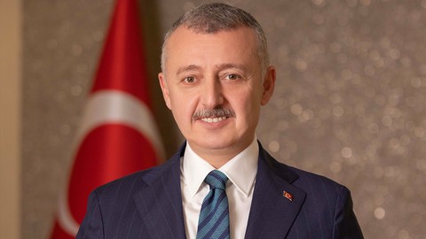 Tahir Büyükakın: ''Sevgi, merhamet ve kardeşlik duygularıyla yoğuralım''