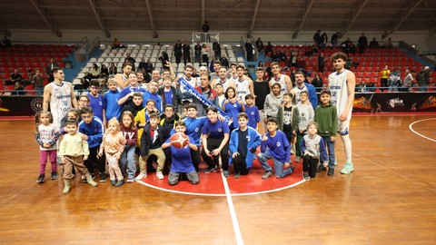 Kağıtspor farka koştu: 87-59