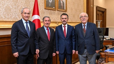 Kocaeli'nin önceki dönem belediye başkanlarından Vali İlhami Aktaş'a ziyaret