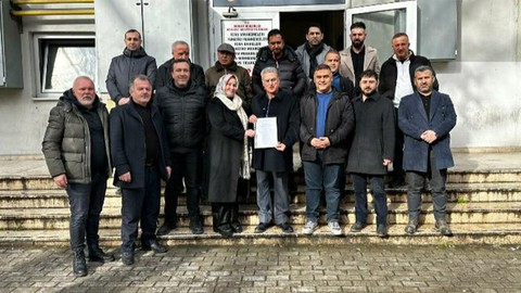 Anahtar Parti Kartepe İlçe Başkanı Cengiz Şener mazbatasını aldı
