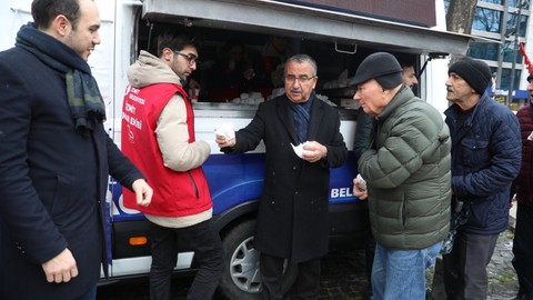 İzmit Belediyesi, Cuma Namazı çıkışı Fevziye Camii cemaati ile buluştu