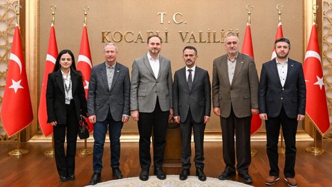 Yeşilay Genel Başkanı Doç. Dr. Mehmet Dinç, Vali İlhami Aktaş'ı ziyaret etti