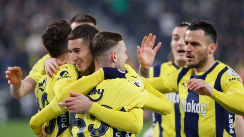 Fenerbahçe ilk yarı attı ikinci yarı yattı! “3-0”