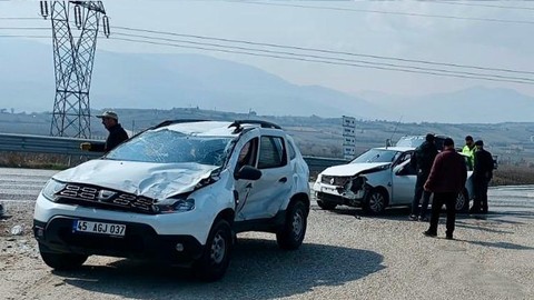 Manisa'da trafik kazası: Birçok yaralı var
