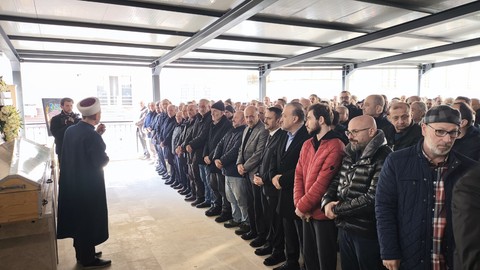İlhami Aktaş, TÜRKSAT Genel Müdür Yardımcısı İrfan Yıldız’ın annesinin cenaze törenine katıldı