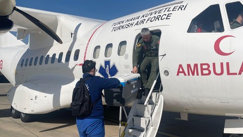 Hava Kuvvetlerine ait ambulans uçak organ nakli için havalandı