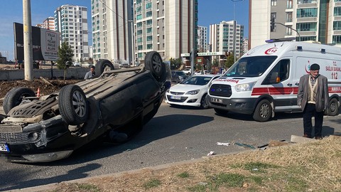 Diyarbakır'da facia: Otomobil kaza yaptı, birçok yaralı var!