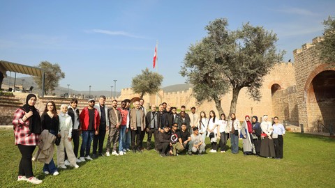 Öğrenciler, Hereke Kalesi'nde ders işledi