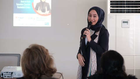 Mutlu Şehir Okulları’nda ebeveyn tutumları konuşuldu