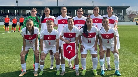 U19 Kadın Millî Takımı kardeşleri ile berabere kaldı! “0-0”