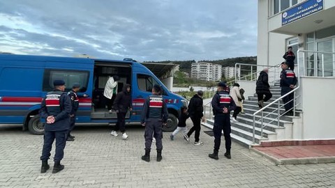 Çanakkale’de 22 düzensiz göçmen yakalandı