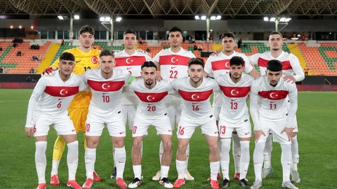 İzmitli futbolcu Ümit Milli Takımda!