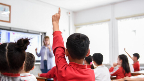 ÖĞRETMENLER NE ZAMAN OKULA BAŞLIYOR? 2025 ve 2026 Okullar Ne Zaman Açılacak?