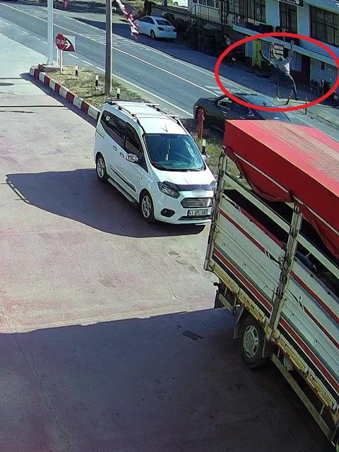 Hayat kurtaran refleks! Ölümden zıplayarak kurtuldu - Resim: 7