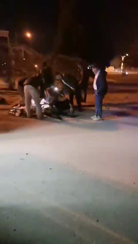 İki motosiklet kafa kafaya çarpıştı: Yaralılar var! - Resim : 3