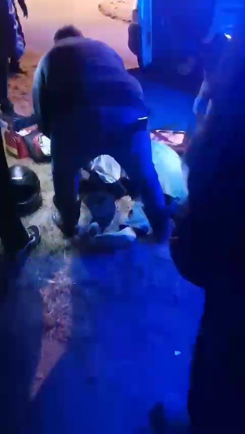 İki motosiklet kafa kafaya çarpıştı: Yaralılar var! - Resim : 2