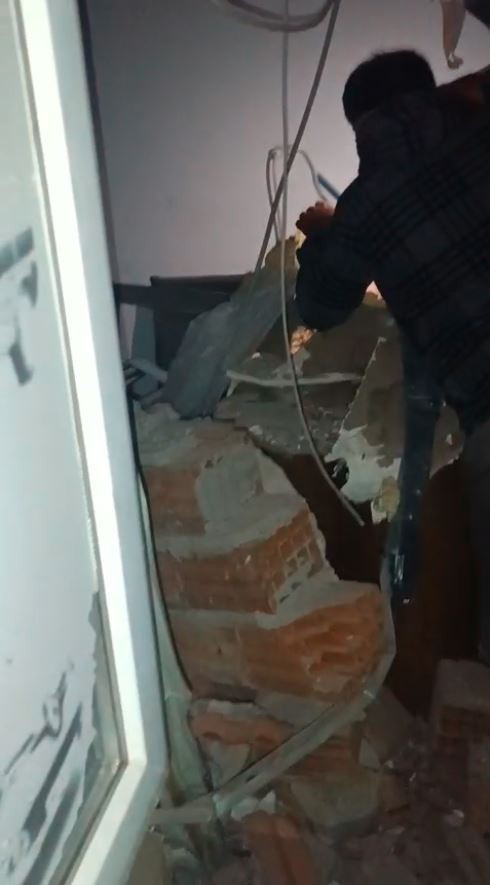 Balıkesir’de 6,1’in ardından 4 şiddetinde peş peşe üç deprem - Resim : 1