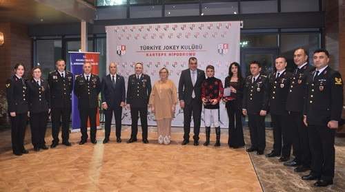 Kocaeli’de atlar Jandarma için koştu! - Resim : 1