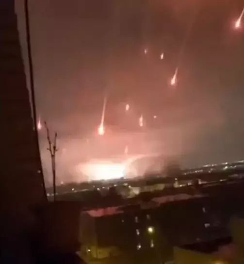 İran, Tel Aviv'i ilk kez yeni nesil füzeler ile İHA'larla vurdu - Resim: 7