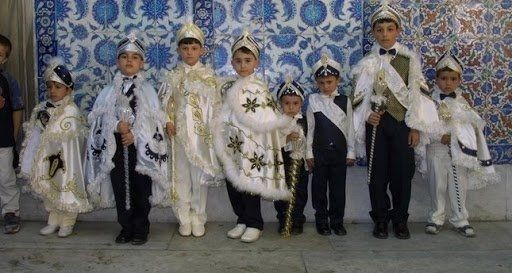 Sünnet töreninde facia: 39 çocuk öldü - Resim: 5