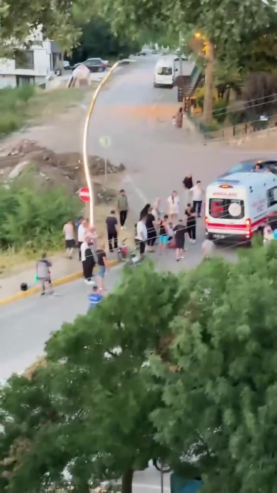 Motosiklet çarptı: 3 yaşındaki çocuk ağır yaralandı - Resim : 2