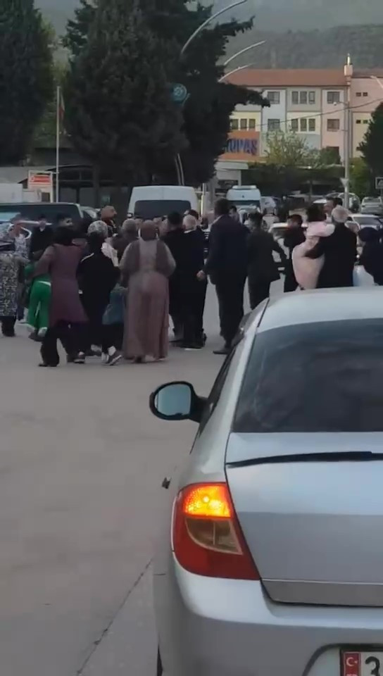 Düğün öncesi yumruklu kavga - Resim : 5