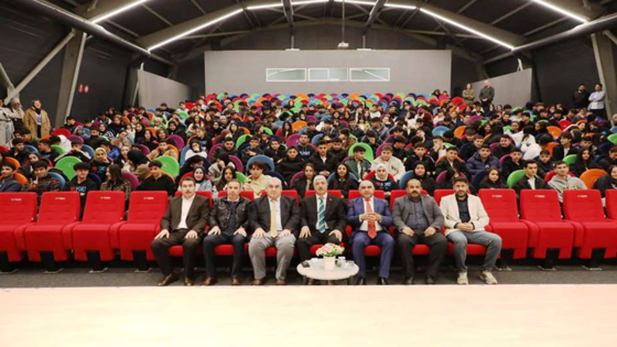 Ramazan Ömeroğlu ''Kariyer Günleri'nde'' öğrencilerle buluştu