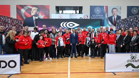 Vali İlhami Aktaş Gölcük Down Sendromlular Derneği ve Kocaeli HADO Akademi etkinliğine katıldı