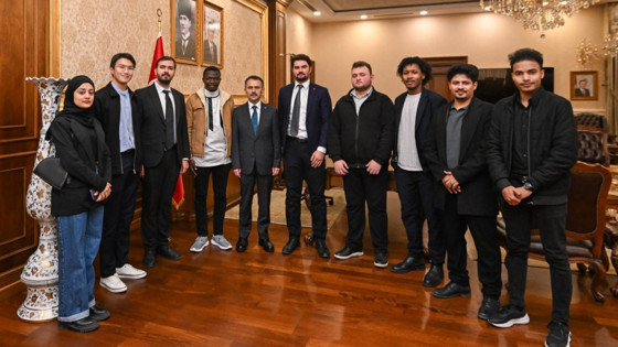 Vali Aktaş, Kocaeli Üniversitesi Uluslararası Kültürler ve İş Birliği kulübünü kabul etti