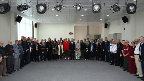 İlhami Aktaş Kocaeli Huzurevi sakinleriyle bayramlaştı